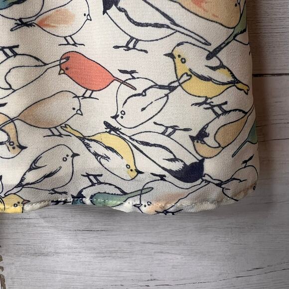 Lauren Conrad Blouse Womens Size XL Tiny Bird Print Babydoll Ruffle Pleated - Picture 5 of 16